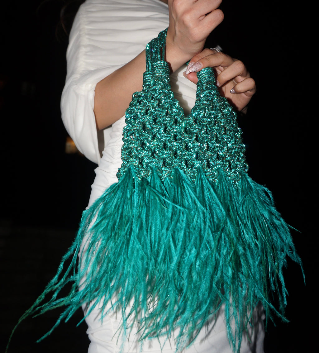 THE POUCH MINI – FEATHERS